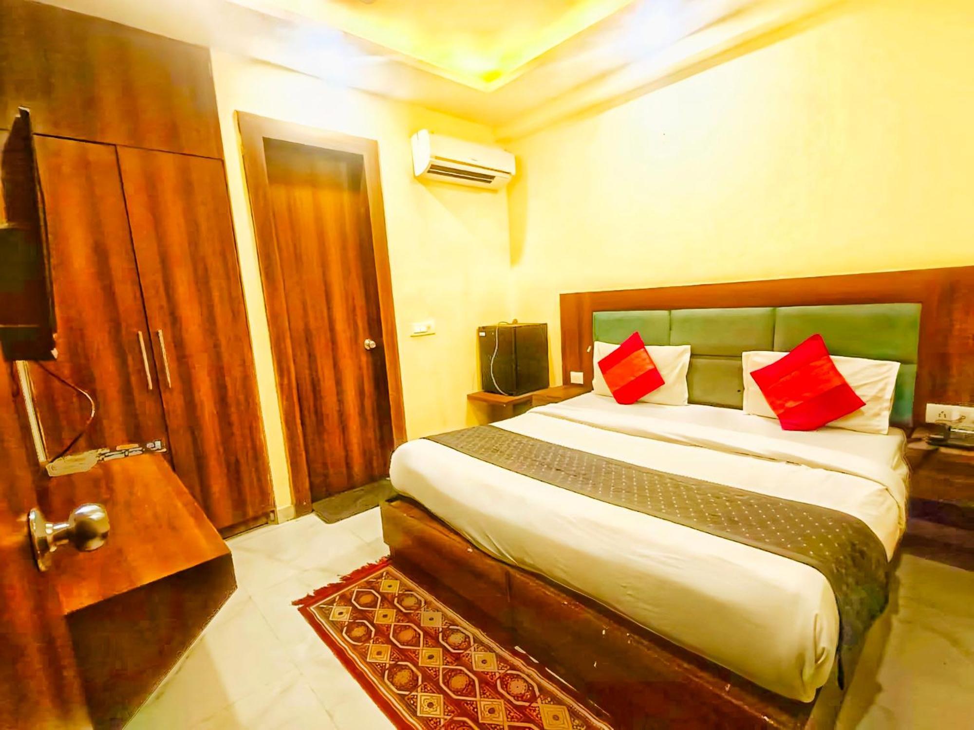 Glace Stay Inn Near Igi Airport Nueva Delhi Exterior foto