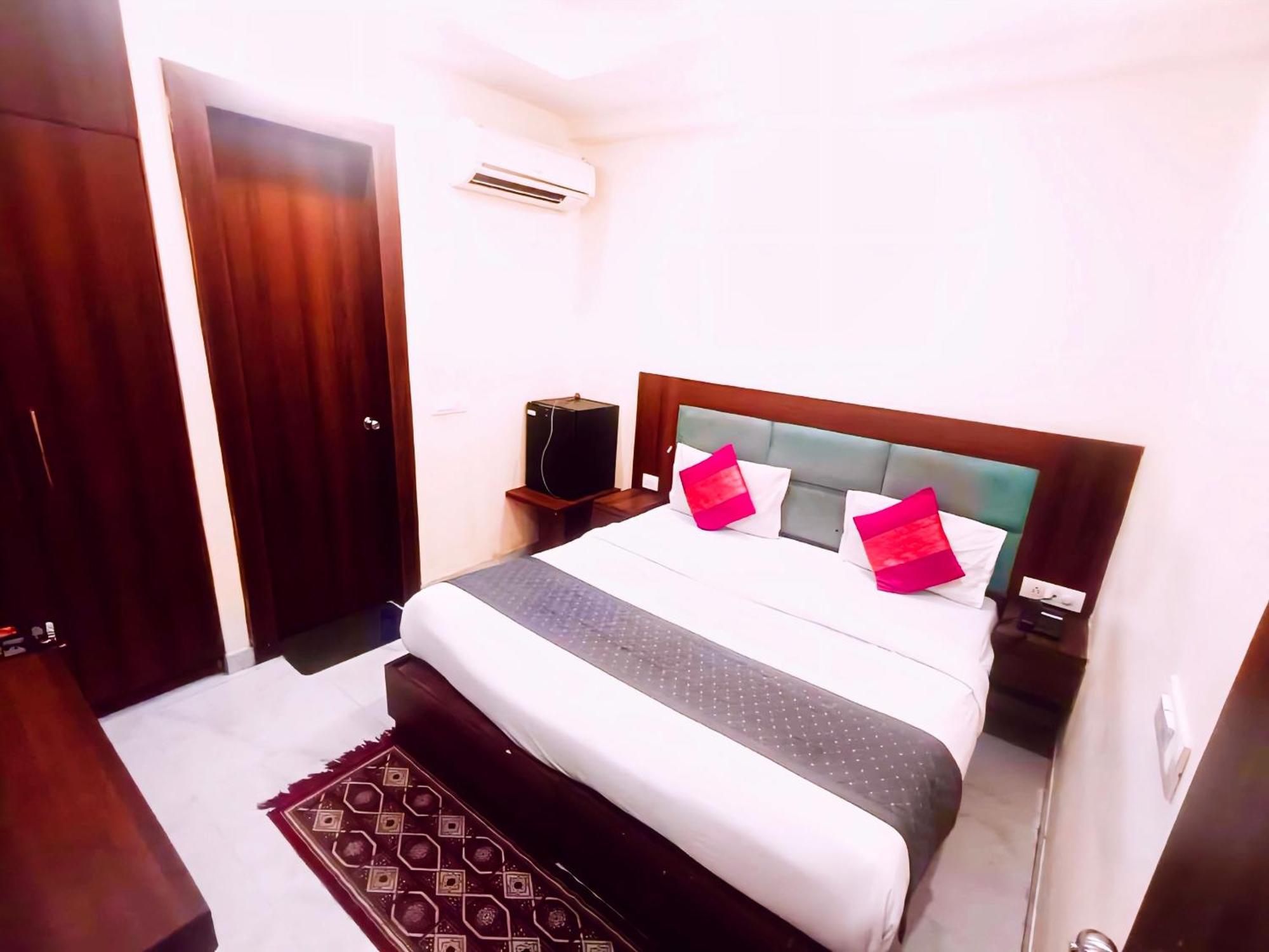 Glace Stay Inn Near Igi Airport Nueva Delhi Exterior foto