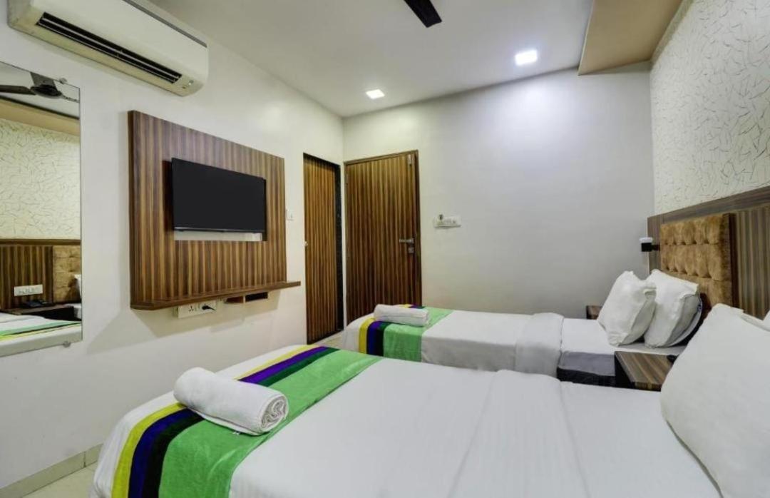 Glace Stay Inn Near Igi Airport Nueva Delhi Exterior foto